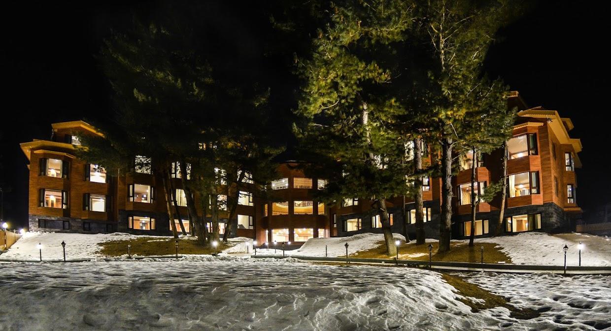 Hotel Royal Hillton Pahalgām Esterno foto