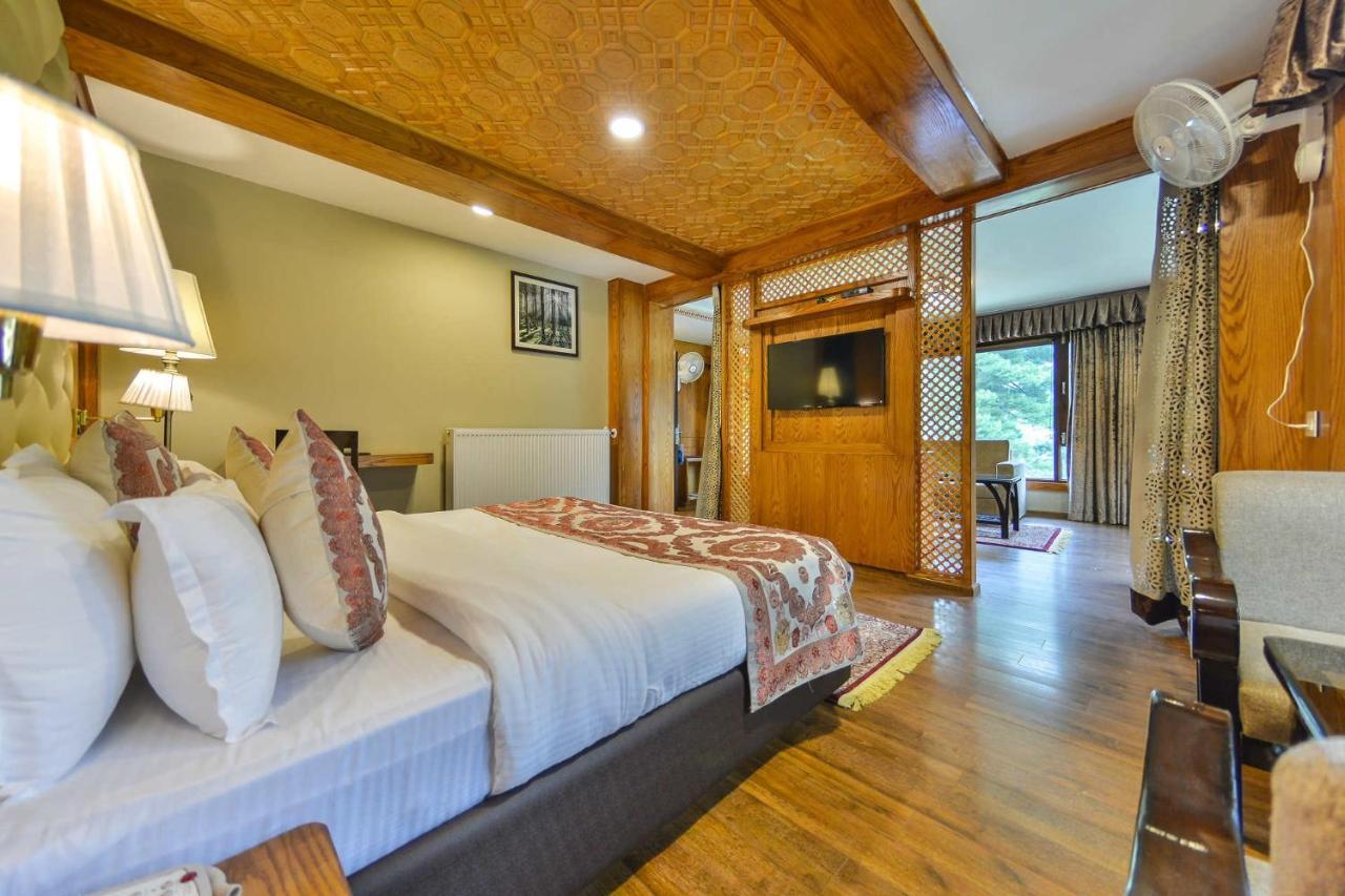 Hotel Royal Hillton Pahalgām Esterno foto