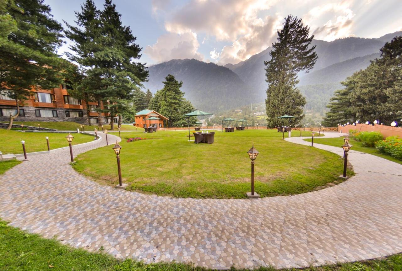 Hotel Royal Hillton Pahalgām Esterno foto