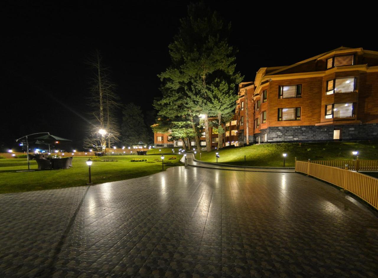 Hotel Royal Hillton Pahalgām Esterno foto