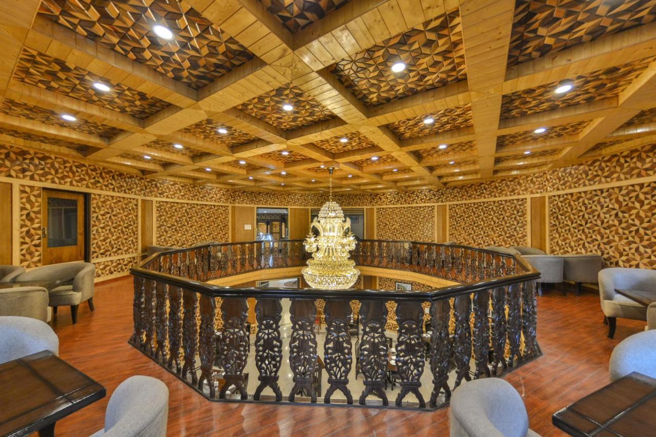 Hotel Royal Hillton Pahalgām Esterno foto