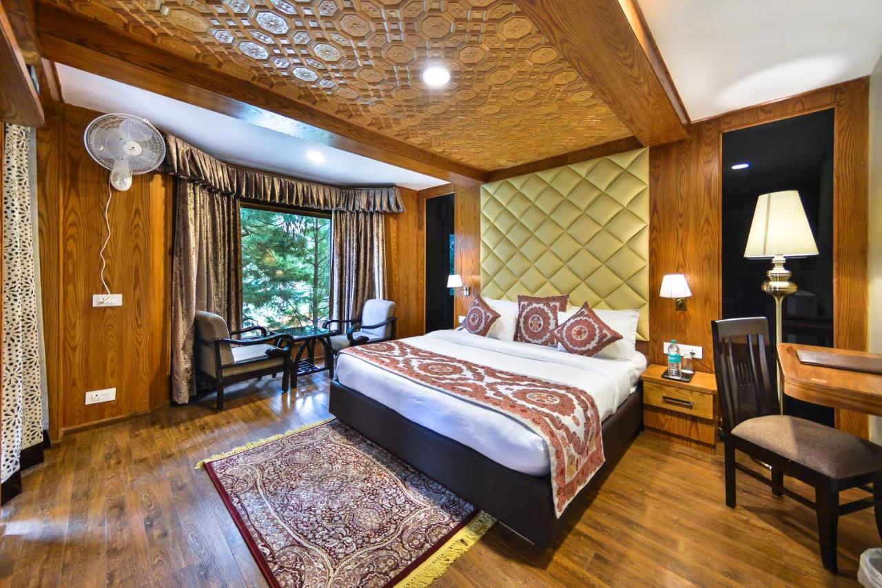 Hotel Royal Hillton Pahalgām Esterno foto