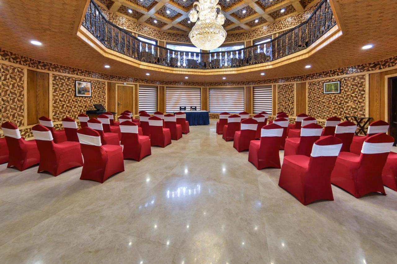 Hotel Royal Hillton Pahalgām Esterno foto